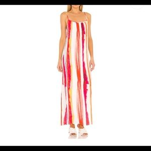 Maxi dress NWT stunning flowy